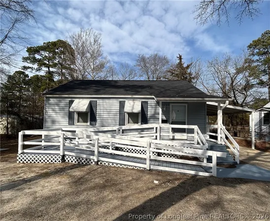 $1,300 | 503 East 6th Avenue, Raeford, NC 28376