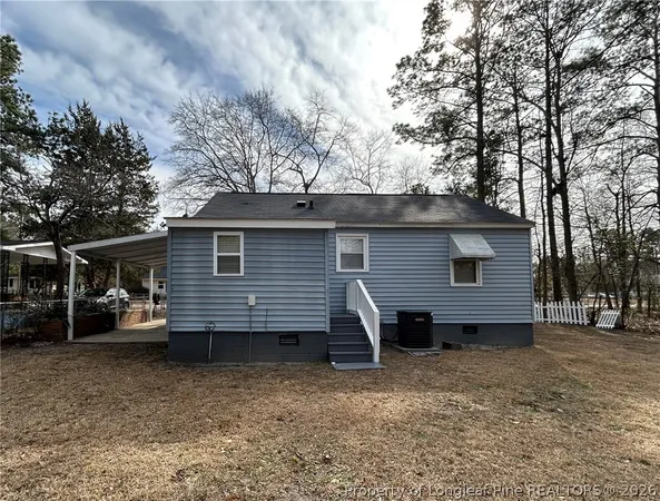 $1,300 | 503 East 6th Avenue, Raeford, NC 28376