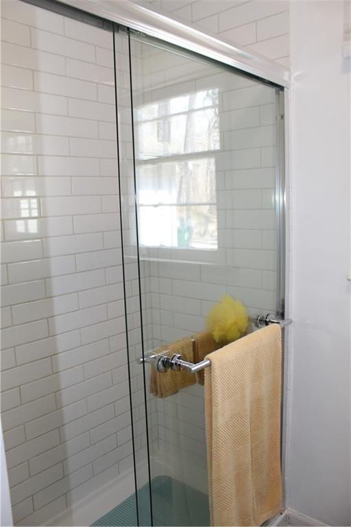 40 Chestatee Springs Road Dahlonega, GA 30533 - Photo 15 of 43 a bathroom with a tub