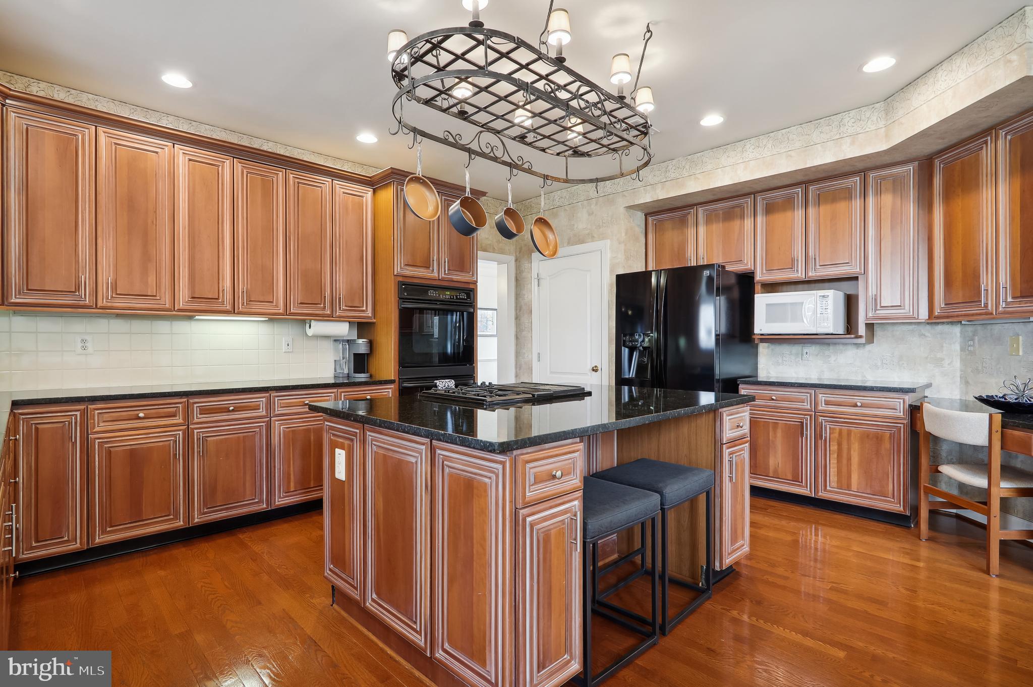 12101 Sheets Farm Road North Potomac, MD 20878 - Photo 16 of 105 Kitchen with center island