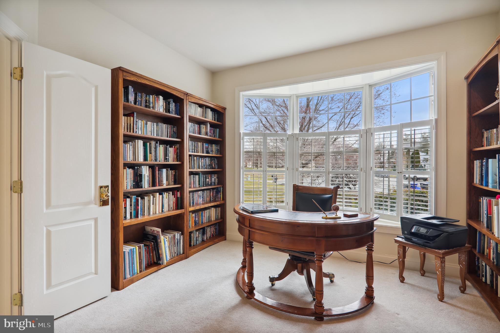 12101 Sheets Farm Road North Potomac, MD 20878 - Photo 7 of 105 Library/ Office