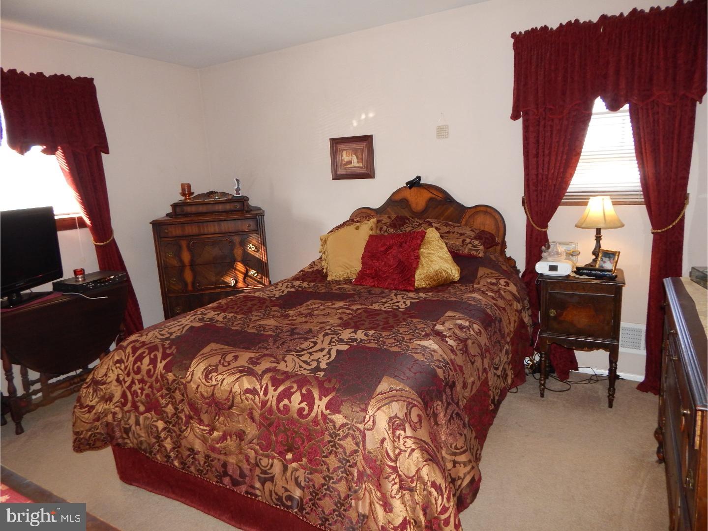 11 Evergreen Lane Hamilton, NJ 08690 - Photo 9 of 21 Master Bedroom