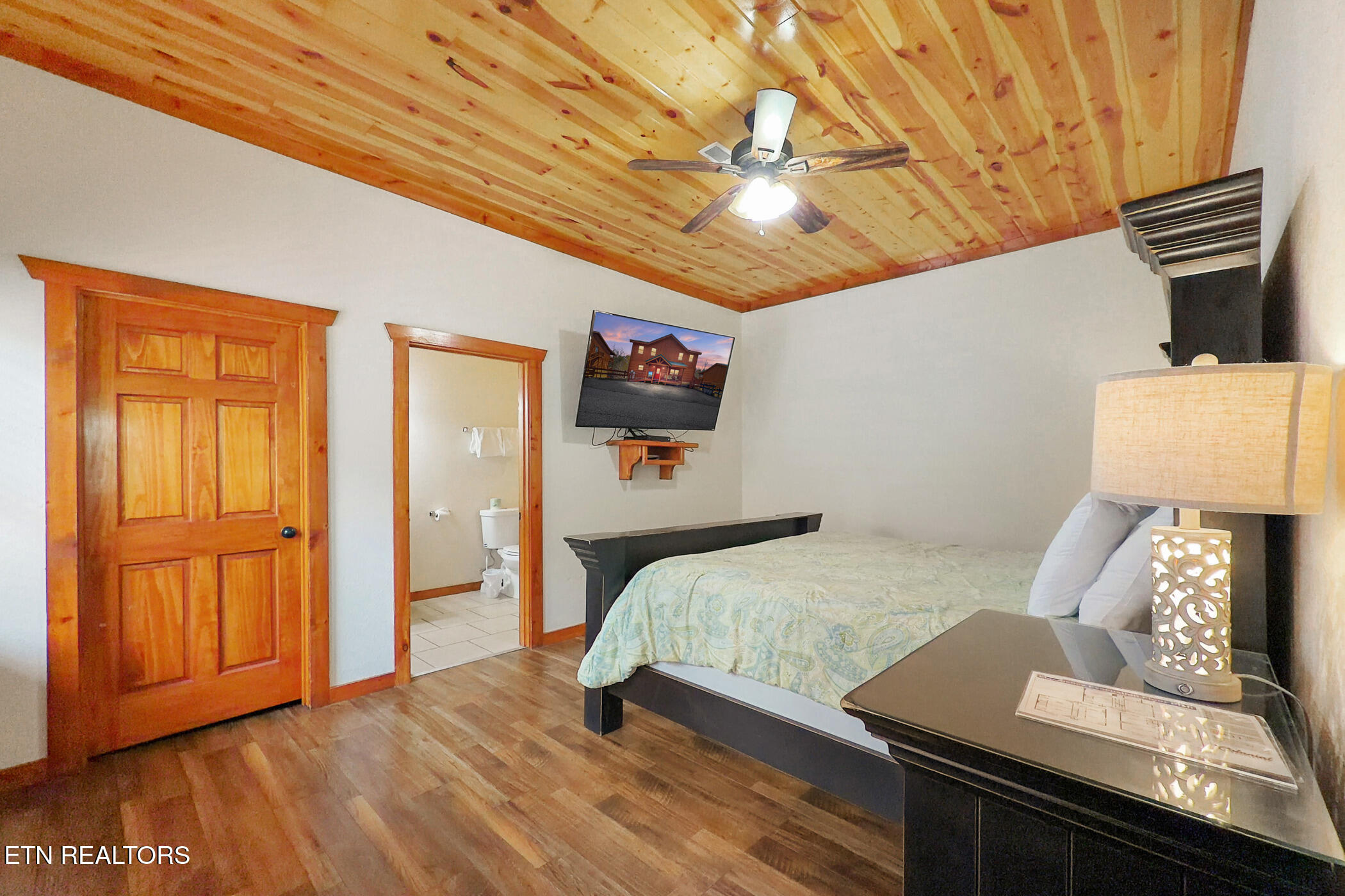 4359 Forest Ridge Way Pigeon Forge, TN 37863 - Photo 19 of 51 img_9507