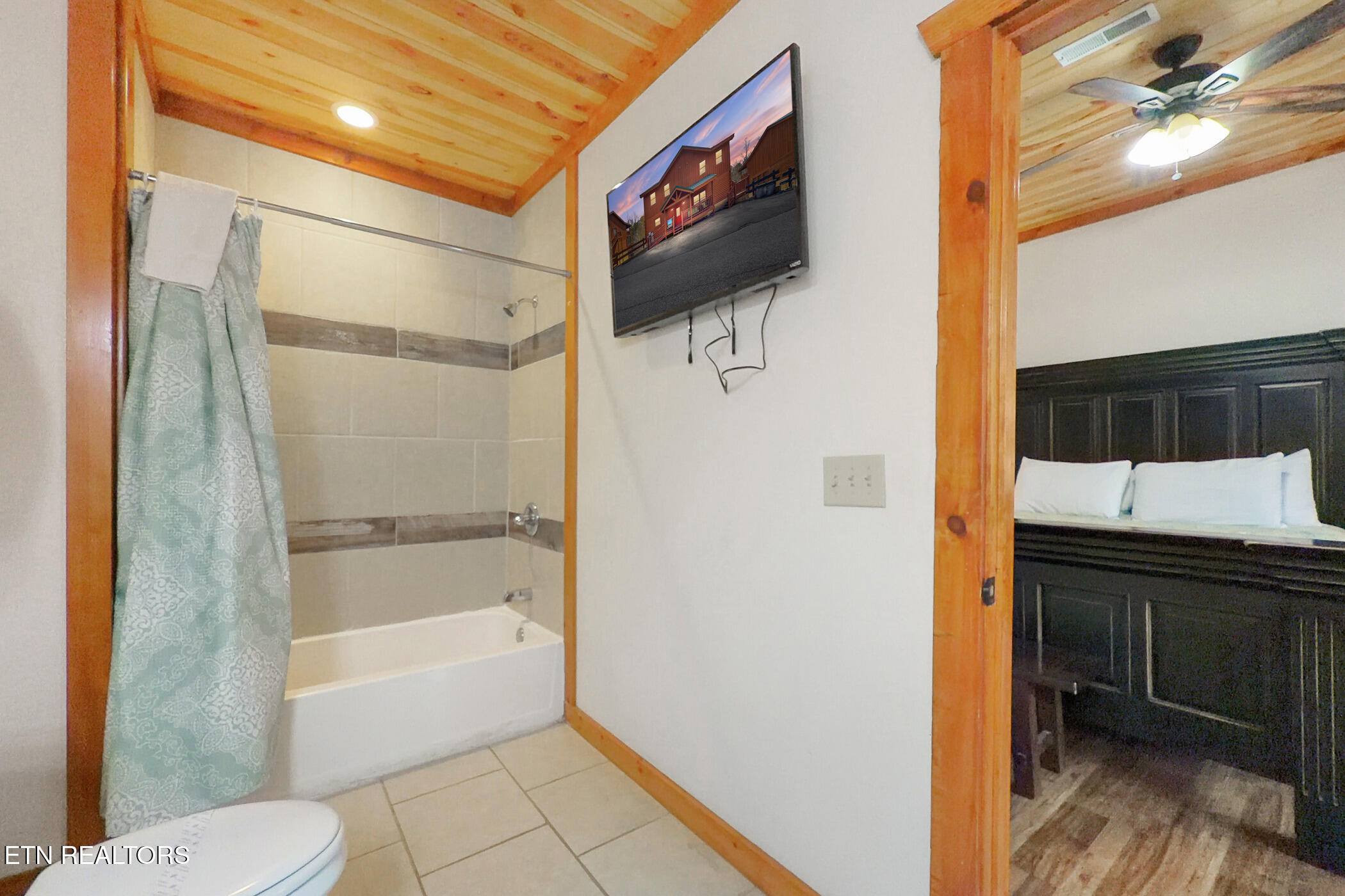 4359 Forest Ridge Way Pigeon Forge, TN 37863 - Photo 21 of 51 img_9522