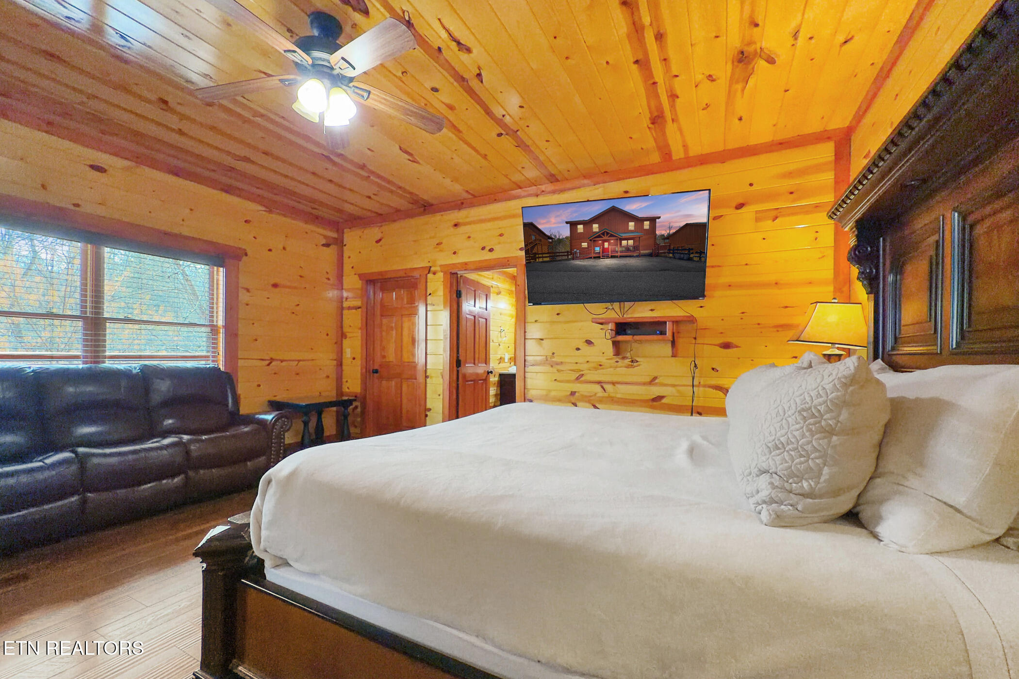 4359 Forest Ridge Way Pigeon Forge, TN 37863 - Photo 23 of 51 img_9615