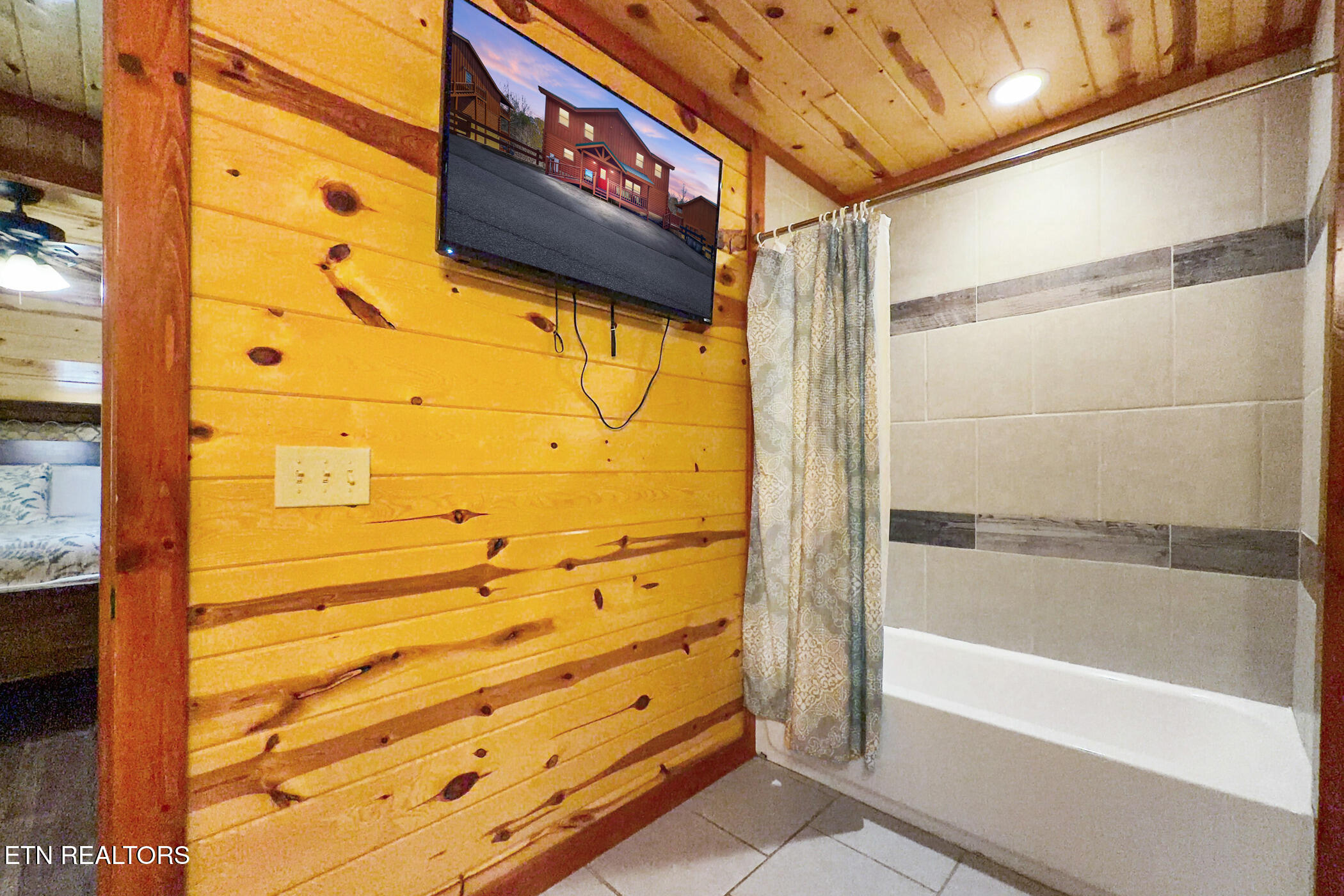 4359 Forest Ridge Way Pigeon Forge, TN 37863 - Photo 30 of 51 img_9650