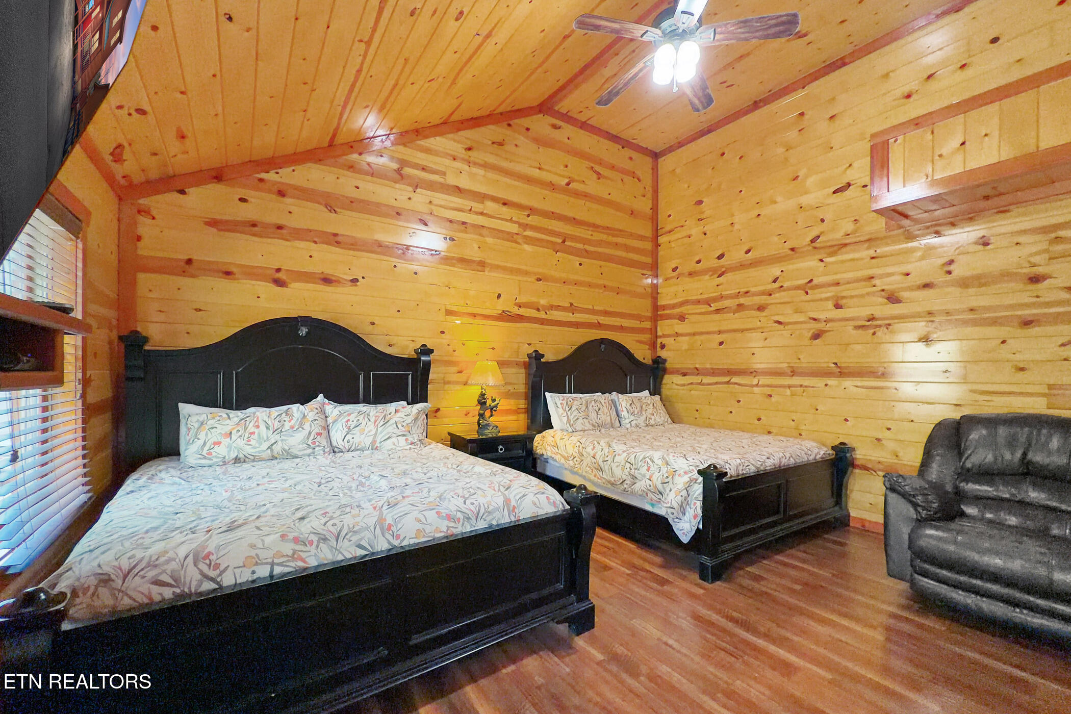 4359 Forest Ridge Way Pigeon Forge, TN 37863 - Photo 31 of 51 img_9727