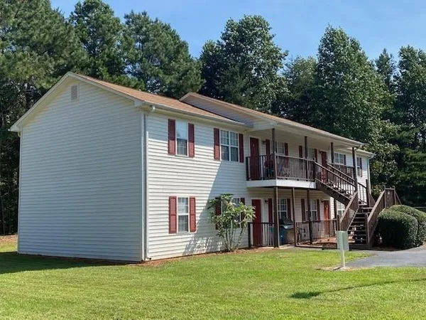 $1,230 | 107 L Rock Garden Place, Dahlonega, GA 30533