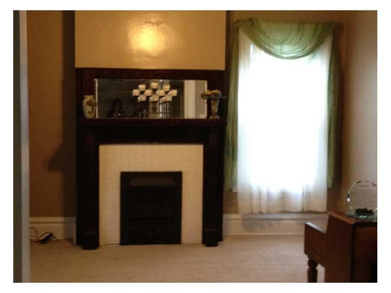 72 Noblestown Road Carnegie, PA 15106 - Photo 5 of 24 Living Room.