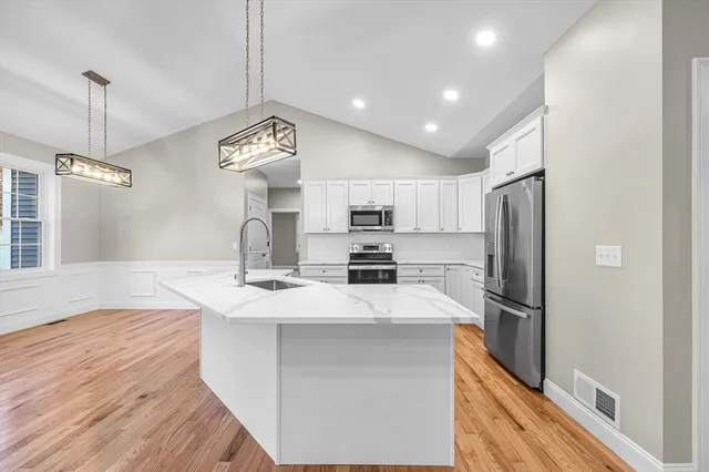 $629,900 | 15 High Blf Road, Belchertown, MA 01007