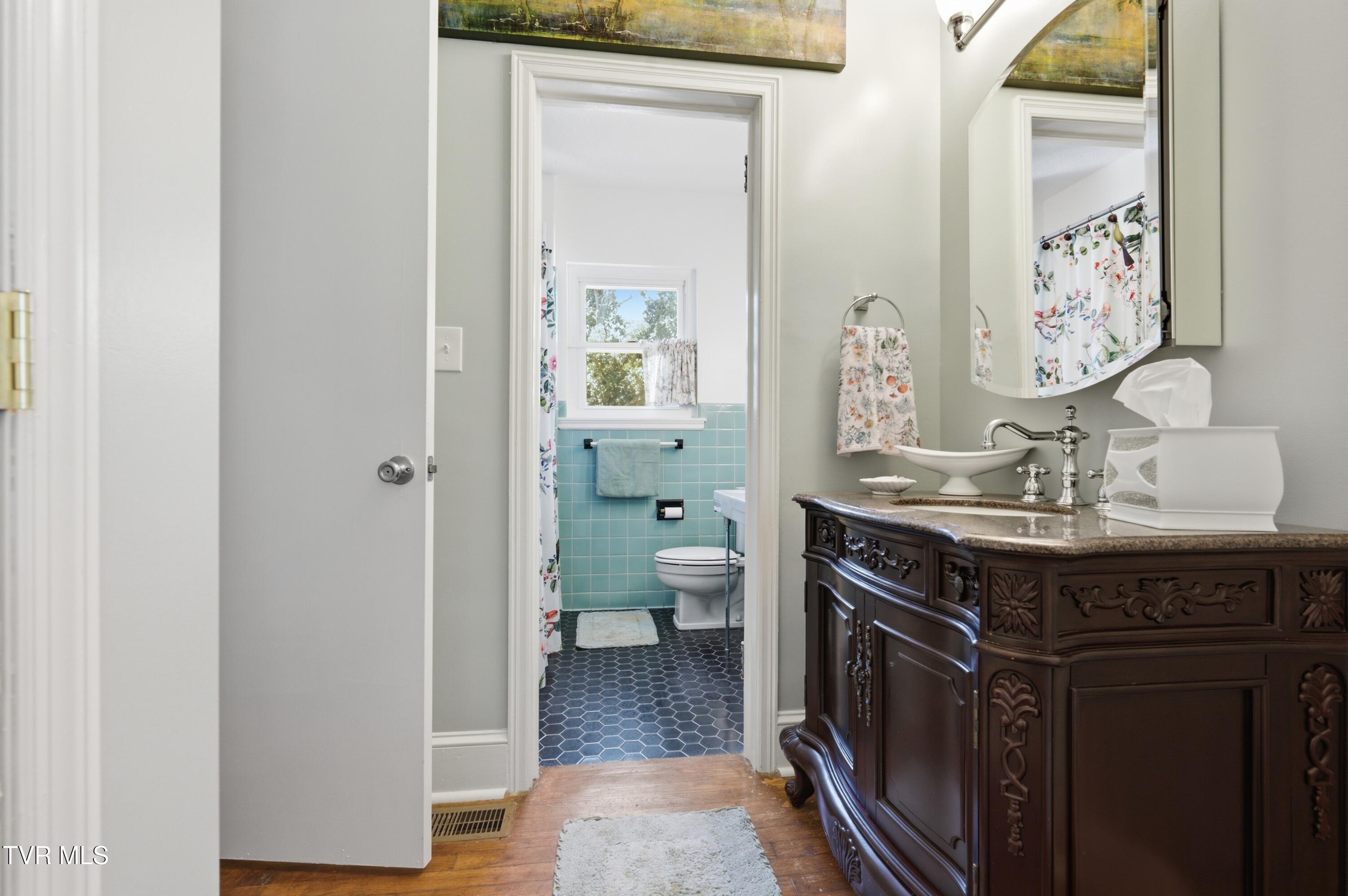 545 Green Hill Road Bristol, VA 24201 - Photo 31 of 60 DSC_0502