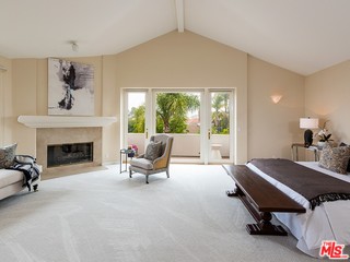 12699 Promontory Road Los Angeles, CA 90049 - Photo 6 of 9