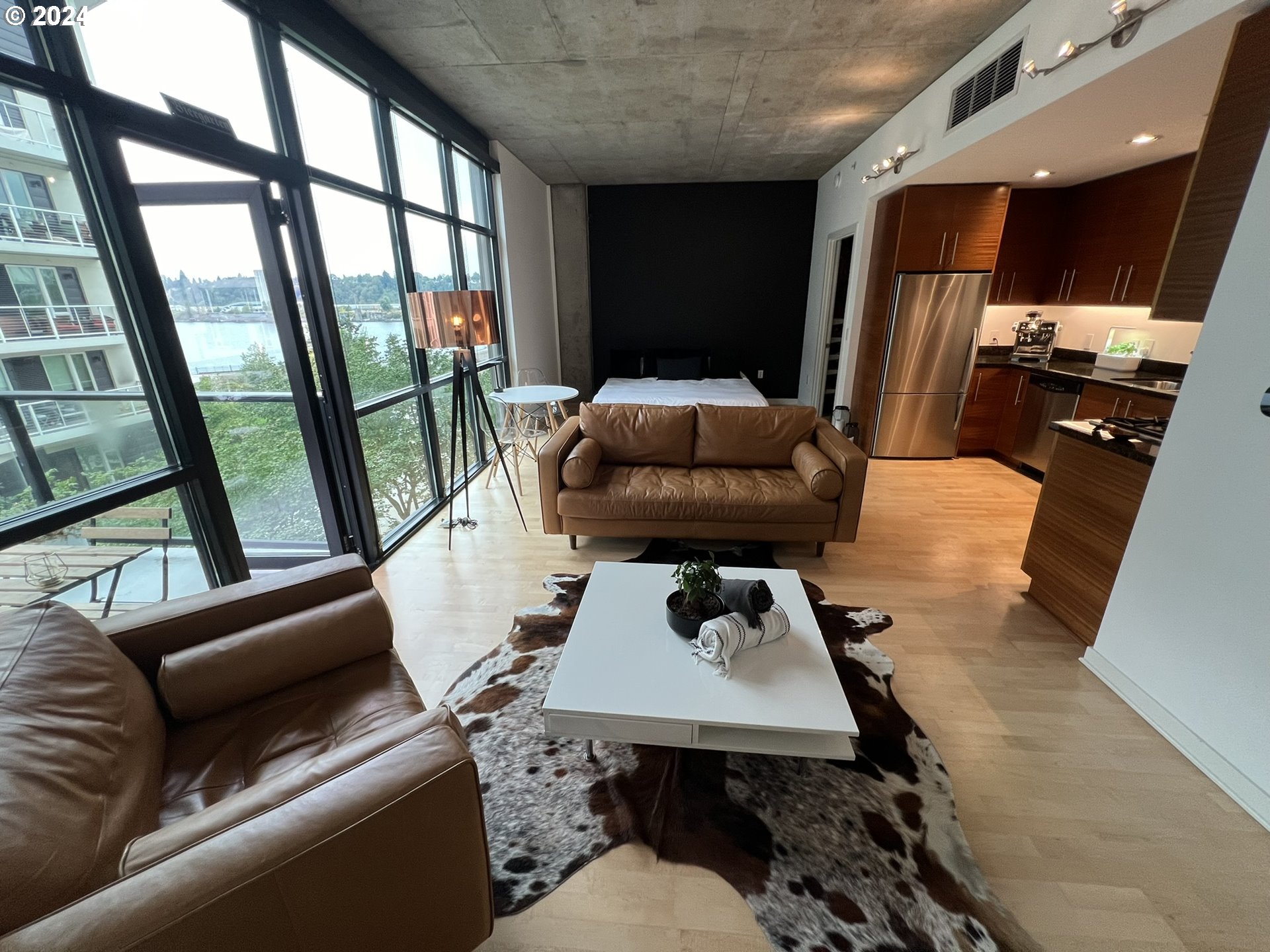 1830 Northwest Riverscape Street, Unit 308 Portland, OR 97209 - Photo 12 of 37 Gallery Image 12