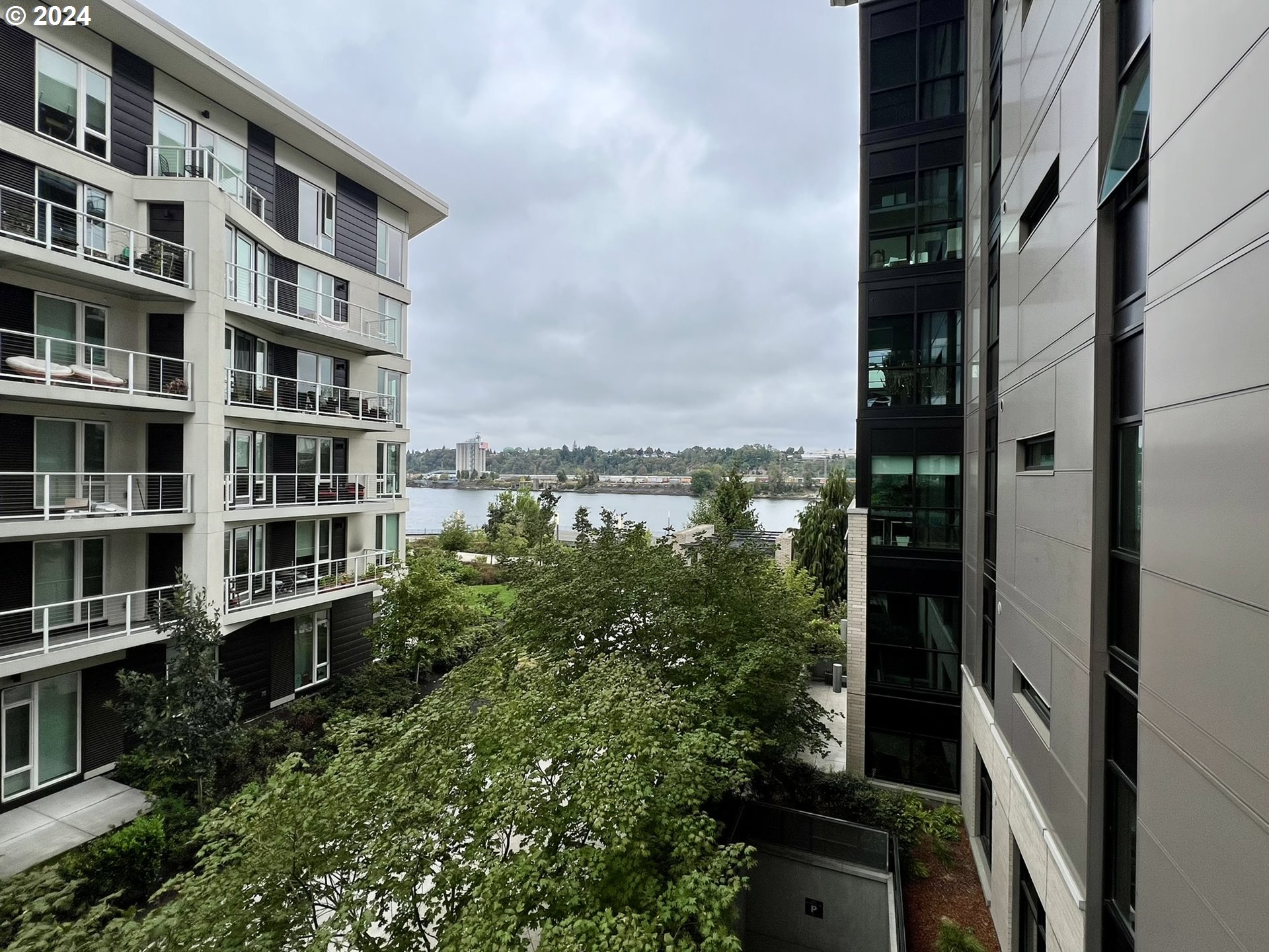 1830 Northwest Riverscape Street, Unit 308 Portland, OR 97209 - Photo 18 of 37 Gallery Image 18
