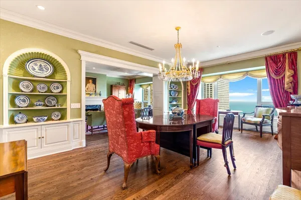 $2,199,000 | 800 North Michigan Avenue, Unit 5501, Chicago, IL 60611