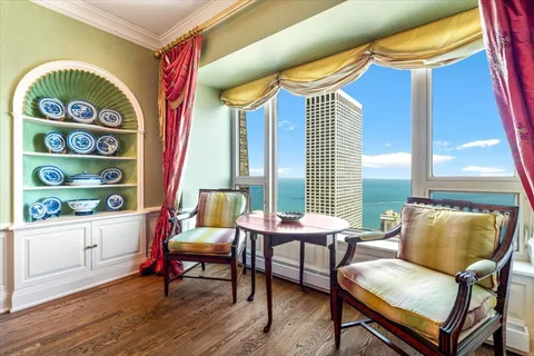 $2,199,000 | 800 North Michigan Avenue, Unit 5501, Chicago, IL 60611