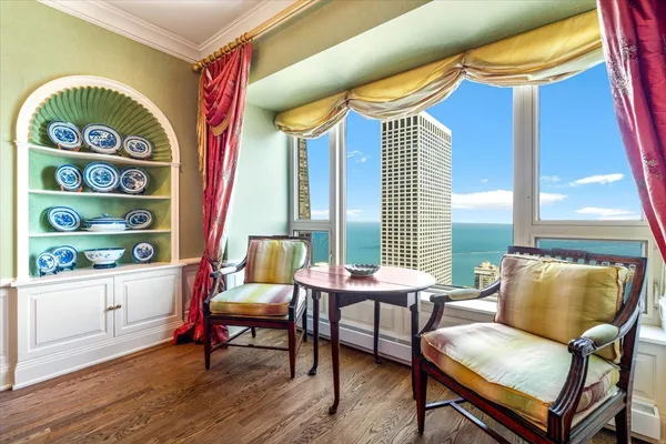 $2,199,000 | 800 North Michigan Avenue, Unit 5501, Chicago, IL 60611