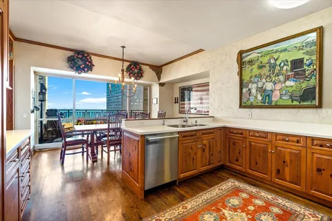 $2,199,000 | 800 North Michigan Avenue, Unit 5501, Chicago, IL 60611
