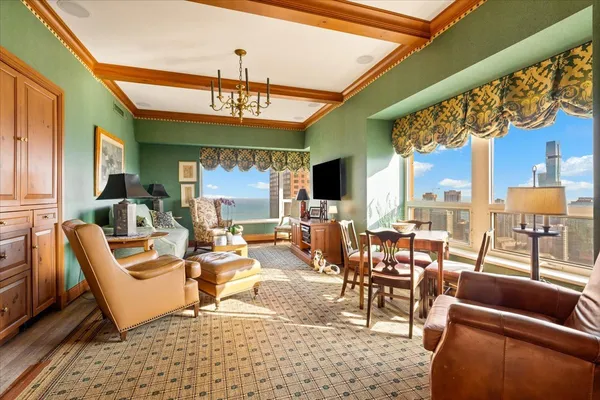 $2,199,000 | 800 North Michigan Avenue, Unit 5501, Chicago, IL 60611