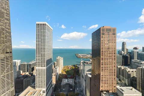 $2,199,000 | 800 North Michigan Avenue, Unit 5501, Chicago, IL 60611