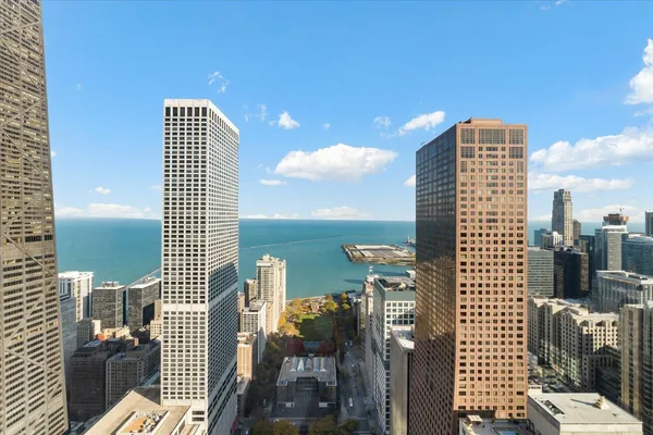 $2,199,000 | 800 North Michigan Avenue, Unit 5501, Chicago, IL 60611