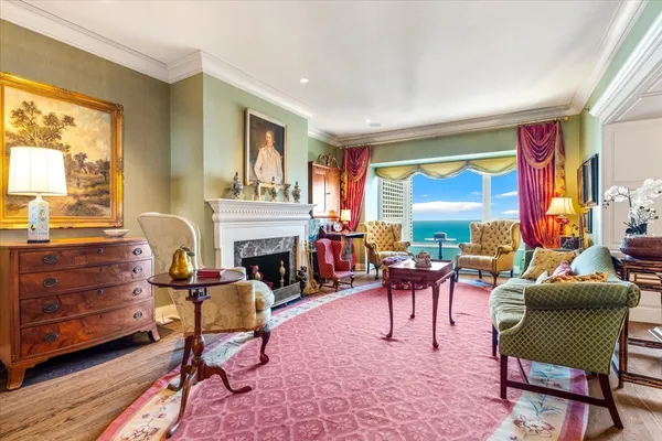 $2,199,000 | 800 North Michigan Avenue, Unit 5501, Chicago, IL 60611