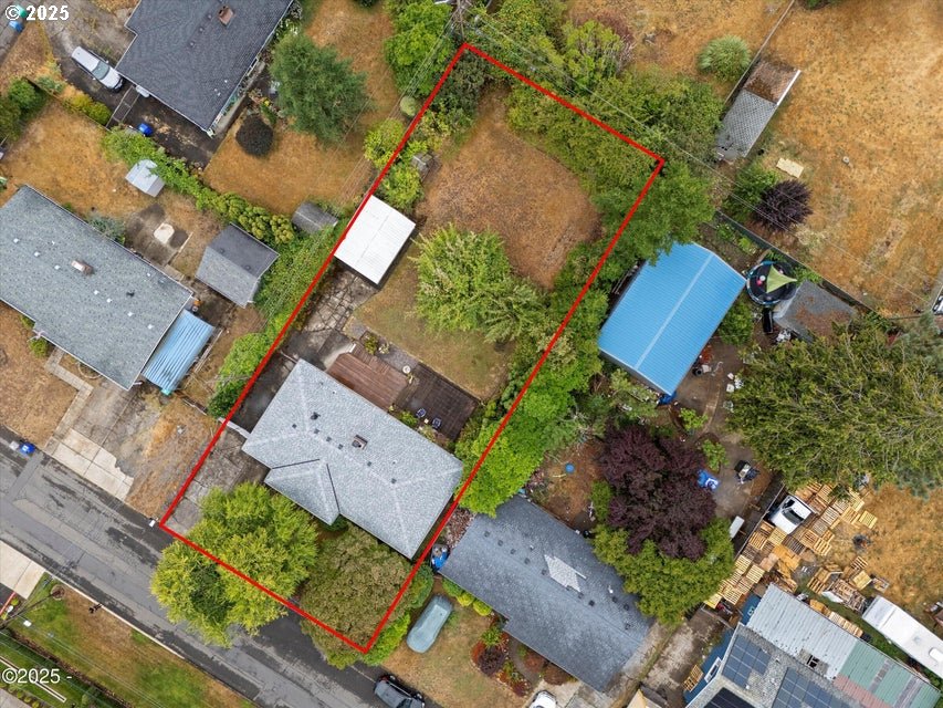 635 Northeast 192nd Avenue Portland, OR 97230 - Photo 2 of 27