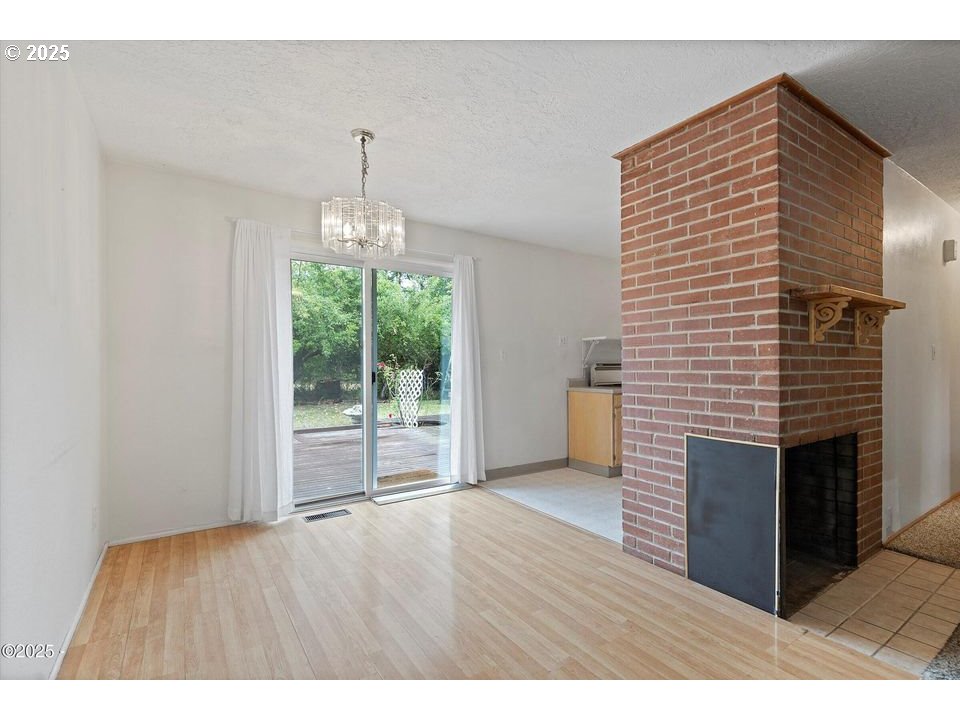 635 Northeast 192nd Avenue Portland, OR 97230 - Photo 10 of 27