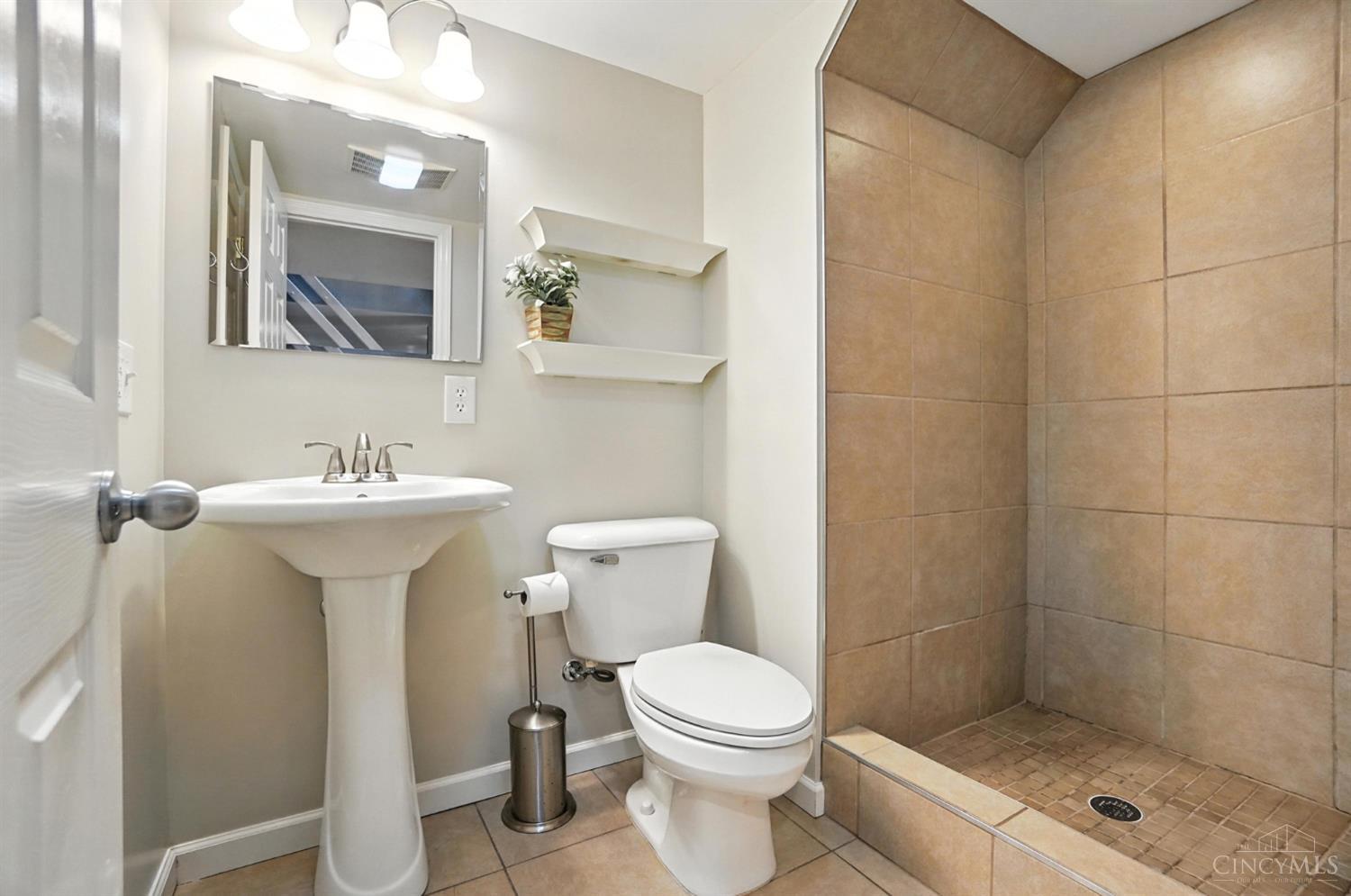 4440 Poole Road Cincinnati, OH 45251 - Photo 47 of 66 Gallery Image 47
