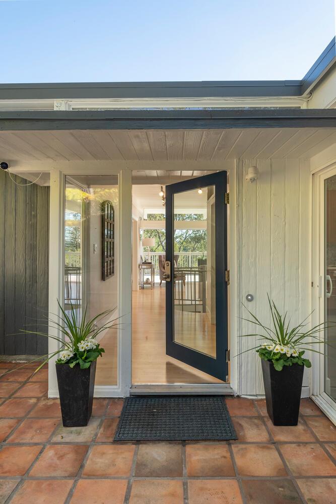 46 El Gavilan Road Orinda, CA 94563 - Photo 4 of 42