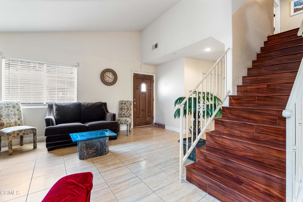 907 West Mission Road, Unit B Alhambra, CA 91801 - Photo 4 of 27 907 W Mission Road Unit B-4