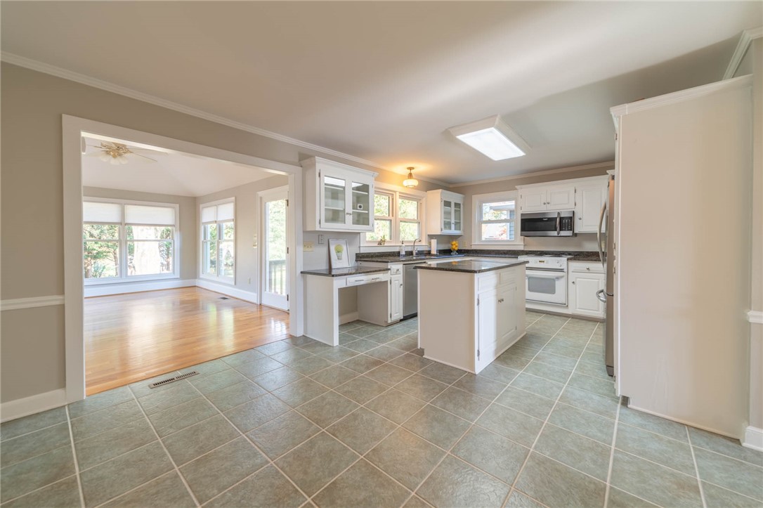 219 Devon Way Anderson, SC 29621 - Photo 13 of 28