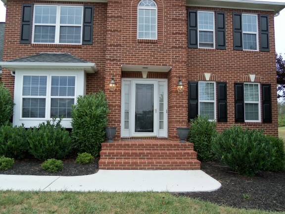 304 Meadow Ridge Radford, VA 24141 - Photo 3 of 21 entrance