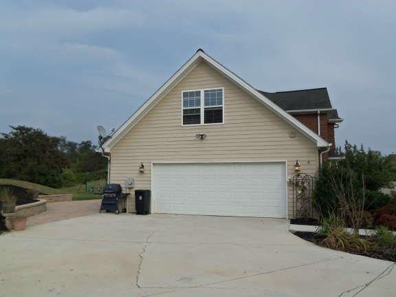 304 Meadow Ridge Radford, VA 24141 - Photo 7 of 21 garage
