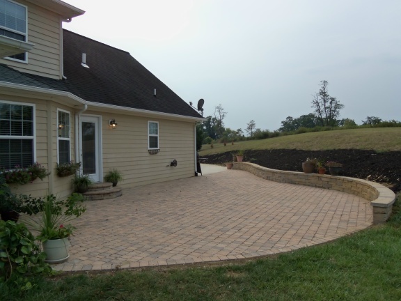 304 Meadow Ridge Radford, VA 24141 - Photo 9 of 21 patio