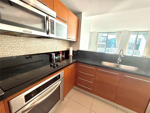 $4,200 | 253 Northeast 2nd Street, Unit 3309, Miami, FL 33132