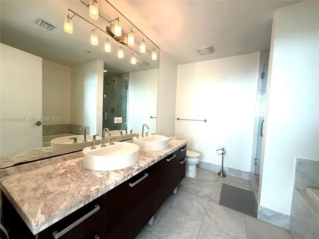 $4,200 | 253 Northeast 2nd Street, Unit 3309, Miami, FL 33132