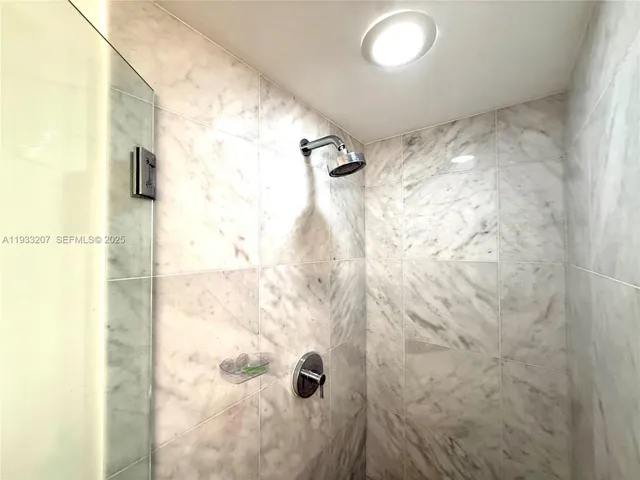 $4,200 | 253 Northeast 2nd Street, Unit 3309, Miami, FL 33132