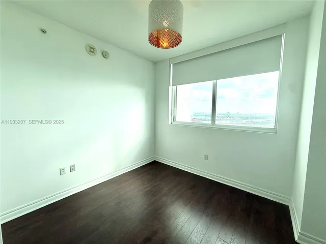 $4,200 | 253 Northeast 2nd Street, Unit 3309, Miami, FL 33132