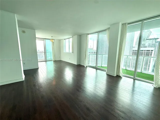 $4,200 | 253 Northeast 2nd Street, Unit 3309, Miami, FL 33132