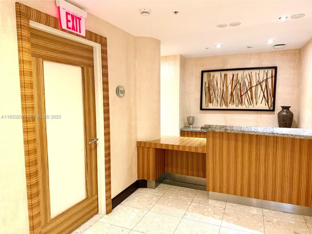 $4,200 | 253 Northeast 2nd Street, Unit 3309, Miami, FL 33132