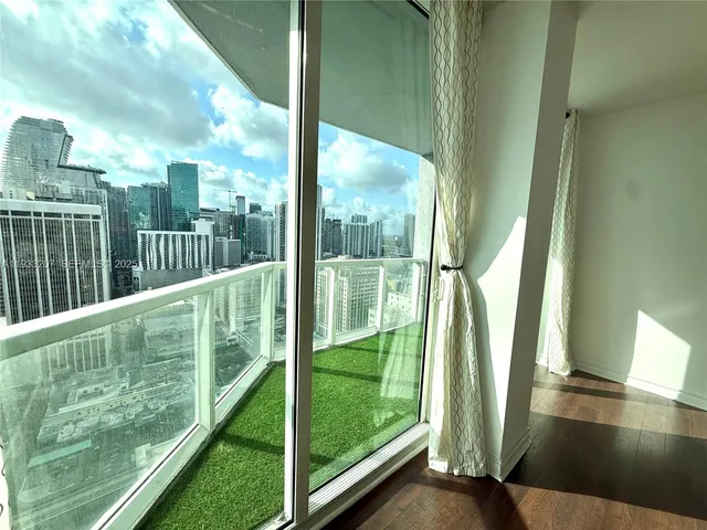 $4,200 | 253 Northeast 2nd Street, Unit 3309, Miami, FL 33132