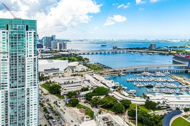 $4,200 | 253 Northeast 2nd Street, Unit 3309, Miami, FL 33132