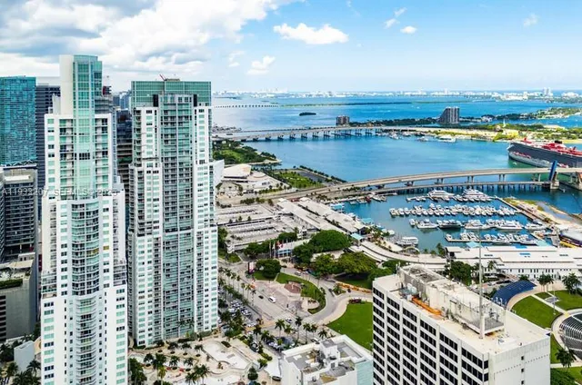 $4,200 | 253 Northeast 2nd Street, Unit 3309, Miami, FL 33132