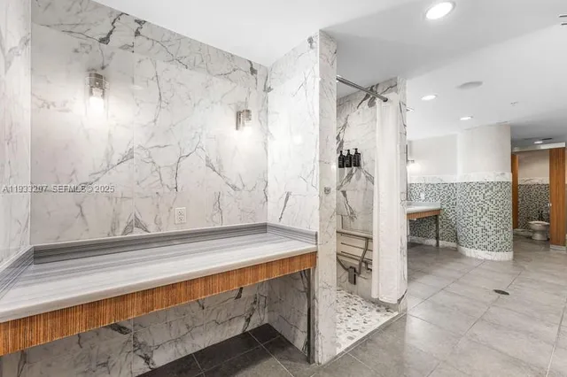 $4,200 | 253 Northeast 2nd Street, Unit 3309, Miami, FL 33132