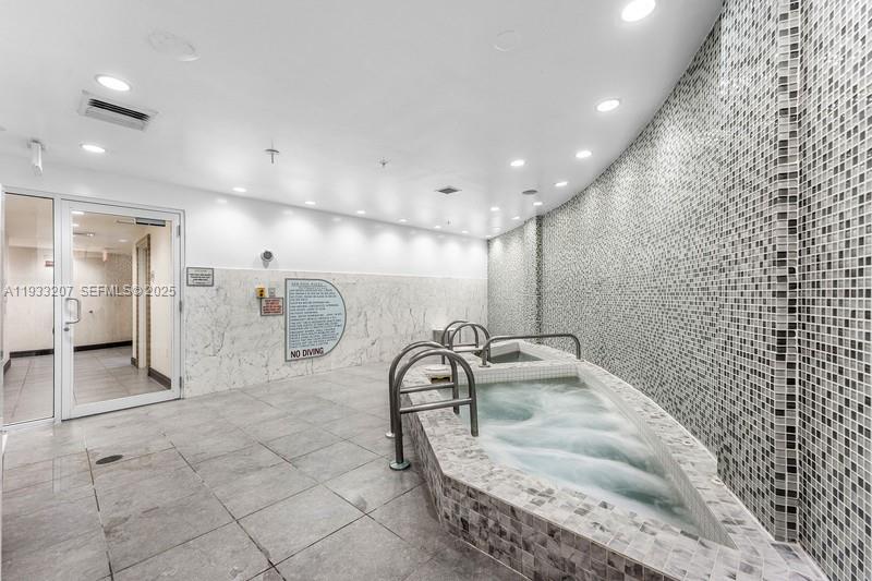 253 Northeast 2nd Street, Unit 3309 Miami, FL 33132 - Photo 54 of 59