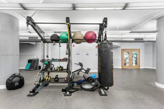 $4,200 | 253 Northeast 2nd Street, Unit 3309, Miami, FL 33132