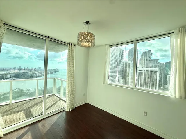 $4,200 | 253 Northeast 2nd Street, Unit 3309, Miami, FL 33132