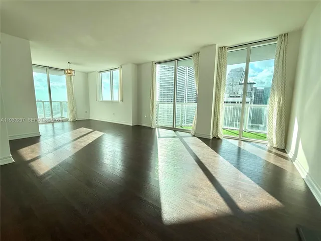 $4,200 | 253 Northeast 2nd Street, Unit 3309, Miami, FL 33132
