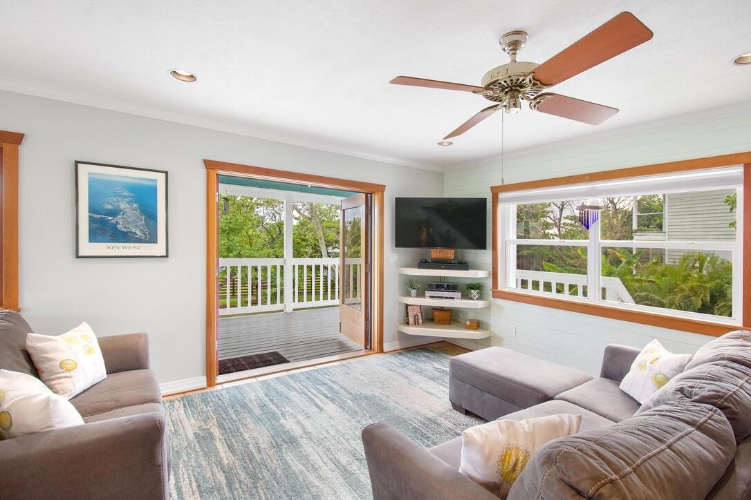 25057 7th Street Summerland Key, FL 33042 - Photo 27 of 43 a living room with furniture and a window